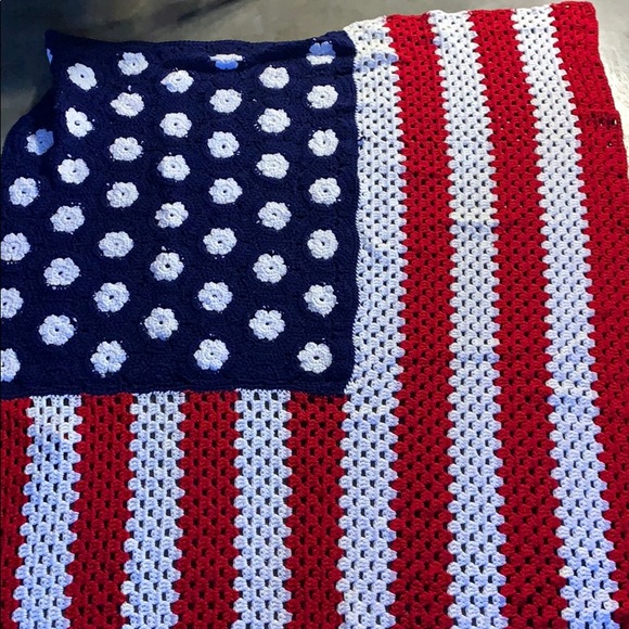 CROCHETED AMERICAN FLAG CUSTOM 8 x 4 ft - Picture 1 of 4